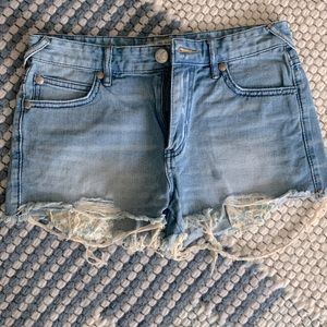 Free People Distressed Denim Shorts | Size: 27